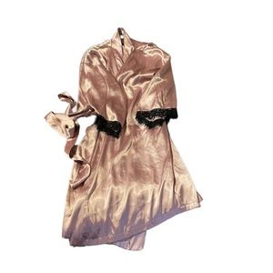 Lilac + London Pink silk lace robe xs